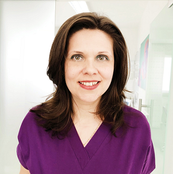 medic dentist Cristina Ionescu