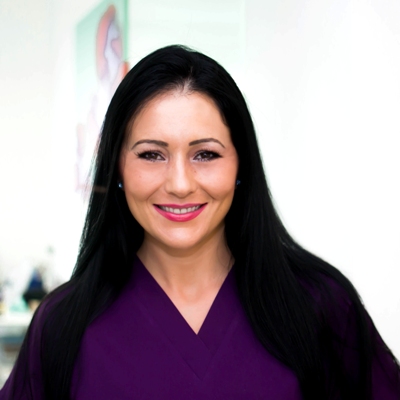 medic dentist Mirela Zaharia